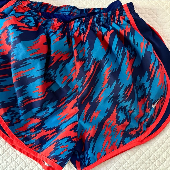 Nike Pants - Nike Temp Dri-Fit Short SZ L